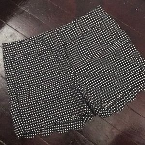 ANN TAYLOR polka dotted scalloped bottom shorts.